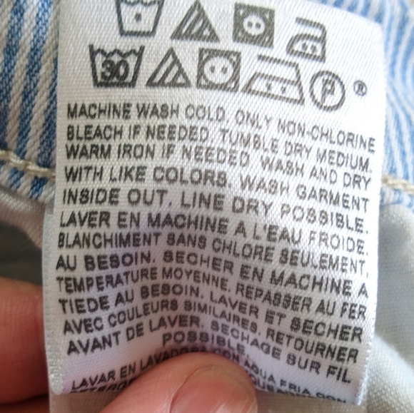 Levi's Cuffed Pin Stipe Jean Shorts Sz 0 - Picture 6 of 6